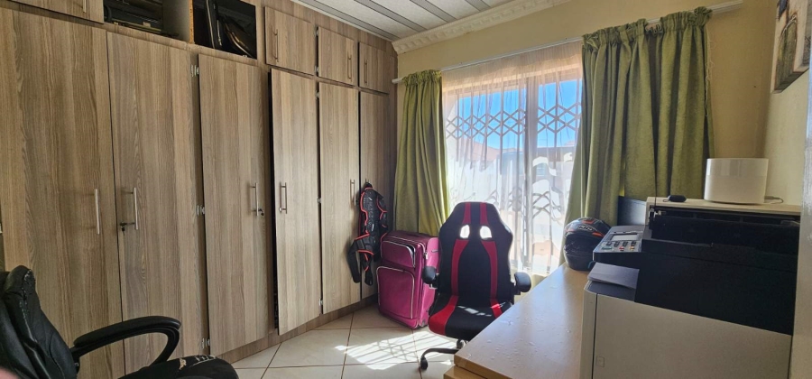 4 Bedroom Property for Sale in Flora Park Limpopo