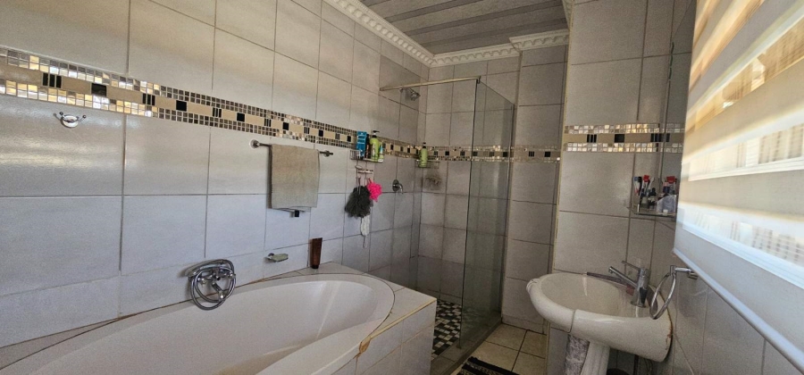 4 Bedroom Property for Sale in Flora Park Limpopo