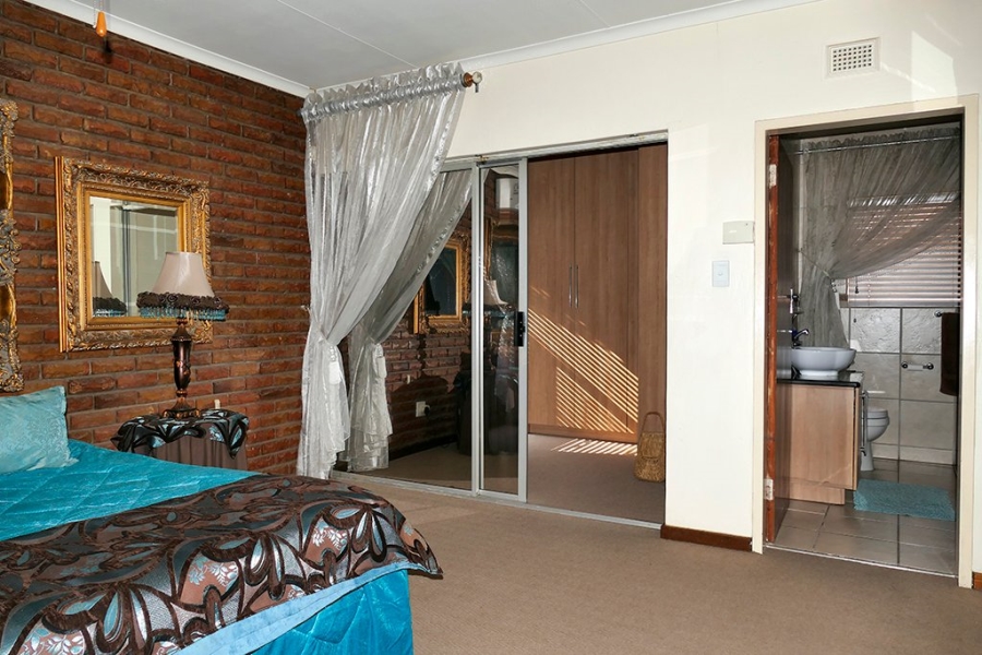 4 Bedroom Property for Sale in Bendor Limpopo