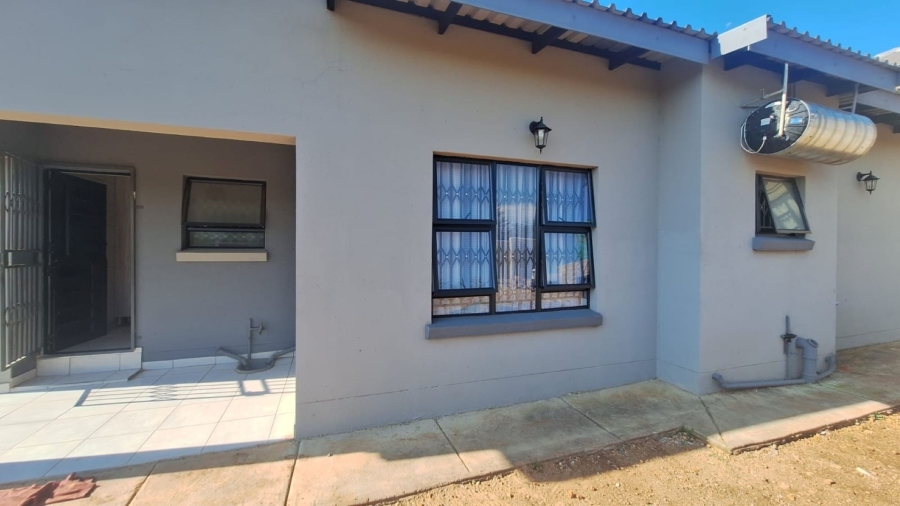 To Let 3 Bedroom Property for Rent in Chroompark Limpopo