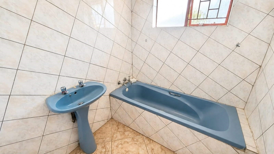 3 Bedroom Property for Sale in Chroompark Limpopo