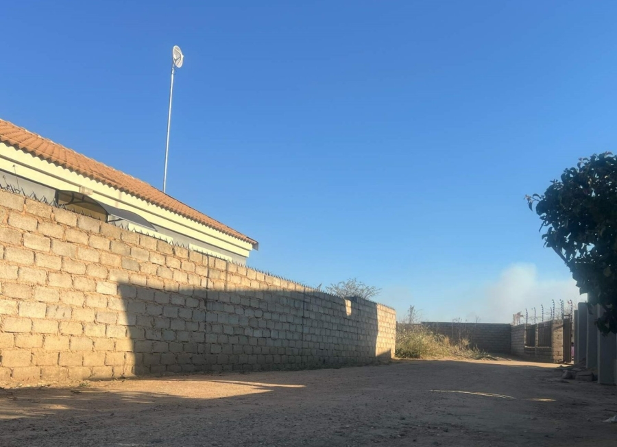 Commercial Property for Sale in Mahlasedi Park Limpopo