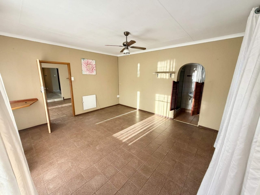 To Let 4 Bedroom Property for Rent in Flora Park Limpopo