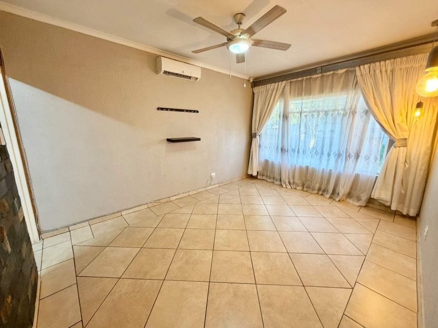 To Let 4 Bedroom Property for Rent in Flora Park Limpopo