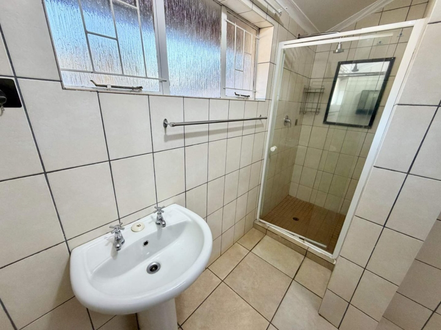 To Let 4 Bedroom Property for Rent in Flora Park Limpopo