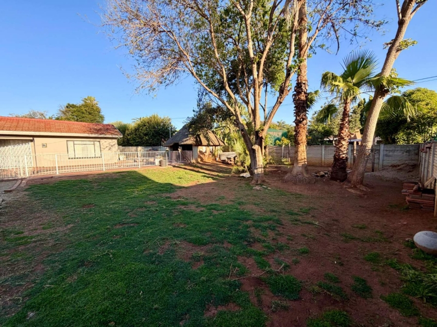 To Let 4 Bedroom Property for Rent in Flora Park Limpopo