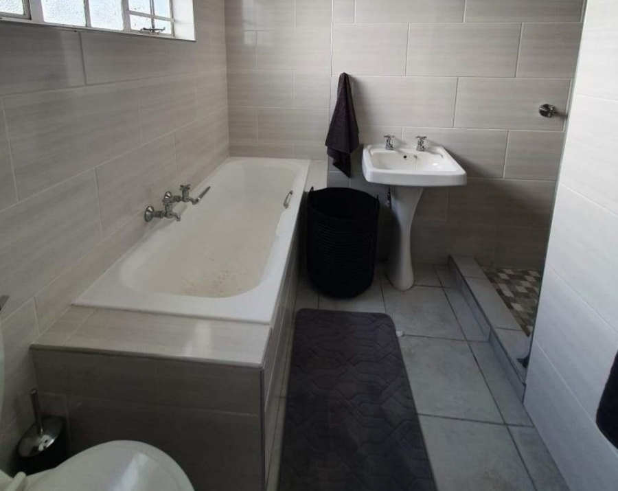 To Let 2 Bedroom Property for Rent in Chroompark Limpopo