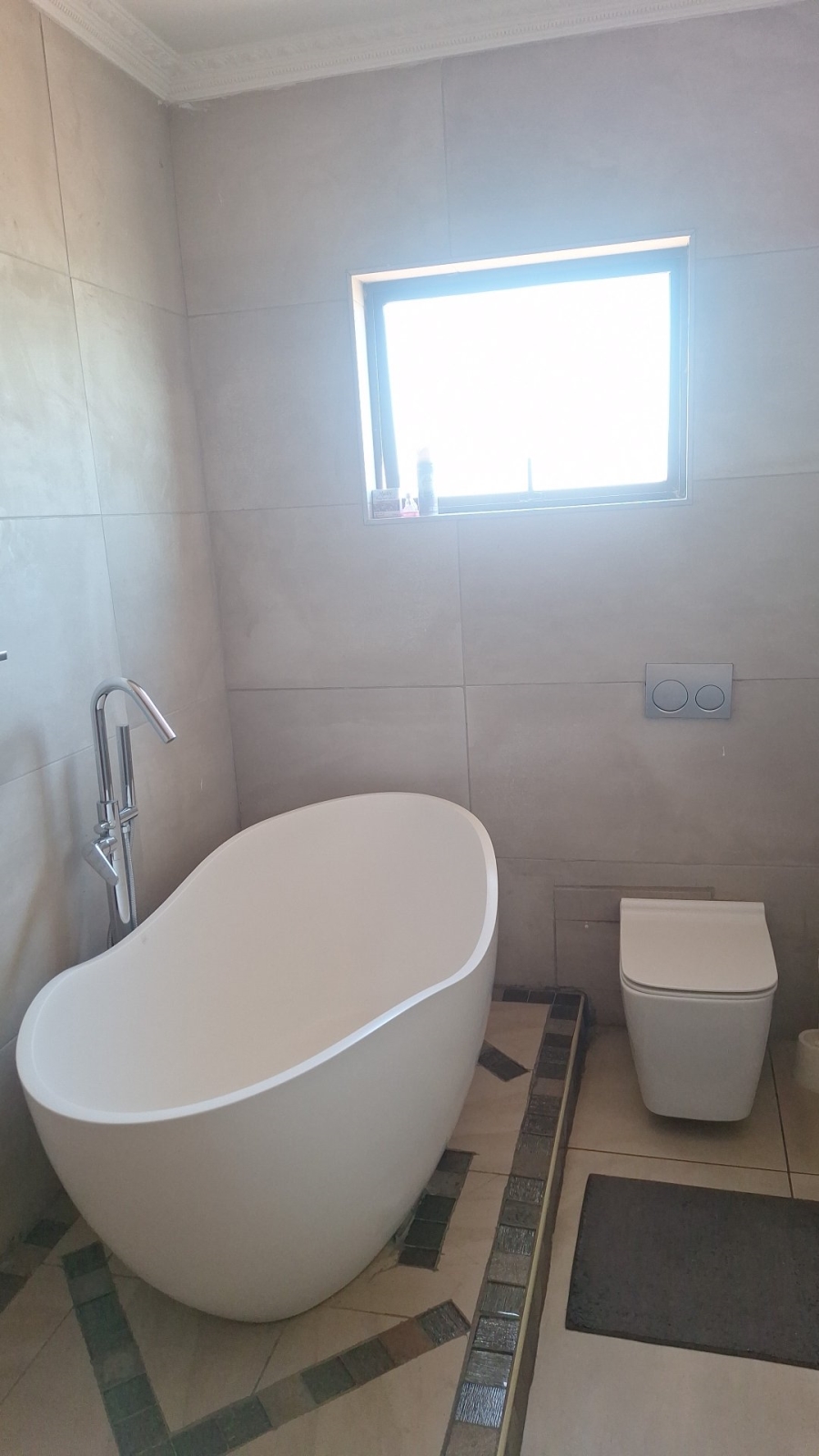 To Let 4 Bedroom Property for Rent in Nirvana Limpopo