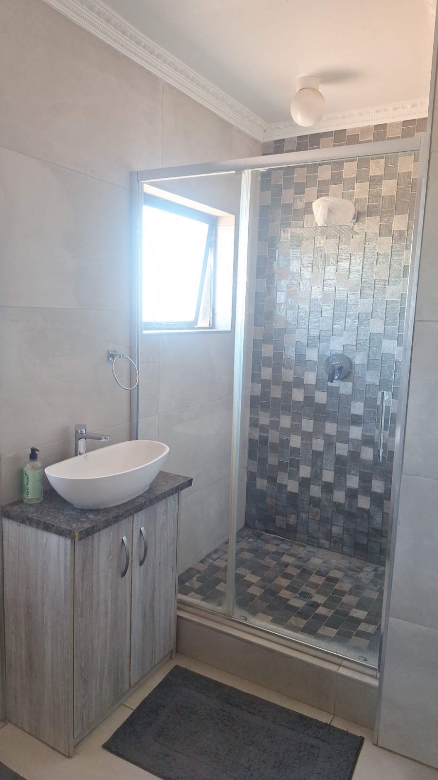 To Let 4 Bedroom Property for Rent in Nirvana Limpopo