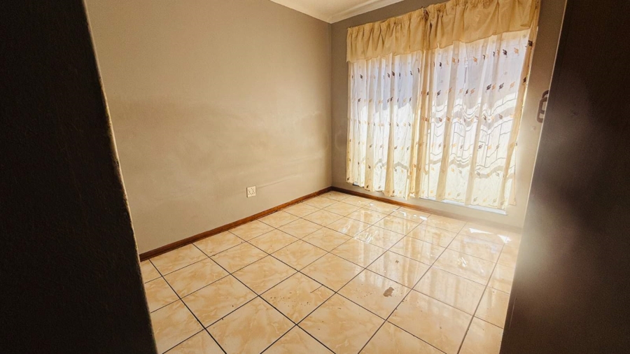 To Let 2 Bedroom Property for Rent in Moregloed Limpopo