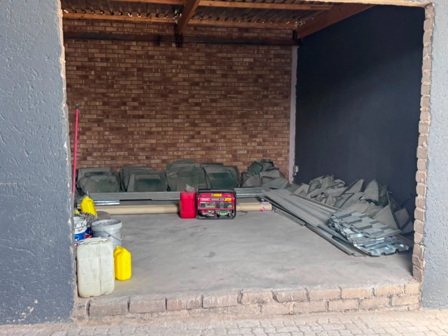 To Let Commercial Property for Rent in Ladine Limpopo