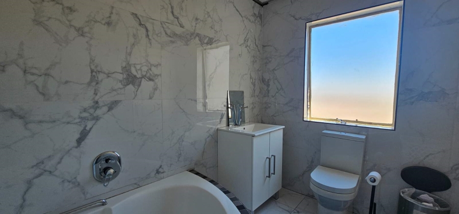 3 Bedroom Property for Sale in Waterberry Country Estate Limpopo