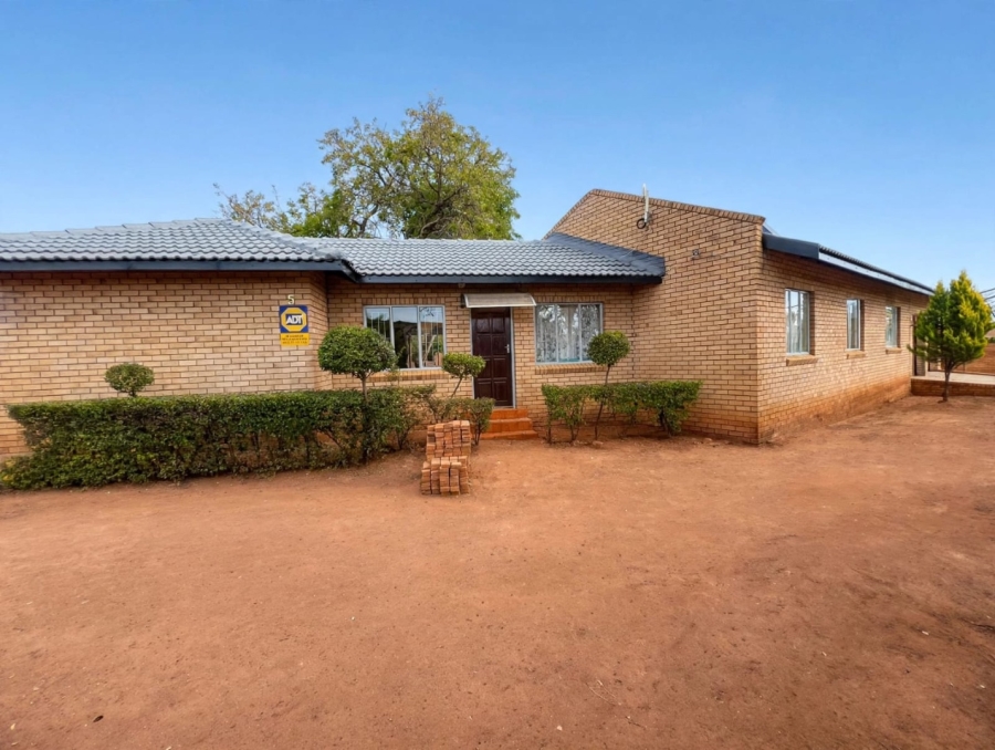 4 Bedroom Property for Sale in Flora Park Limpopo