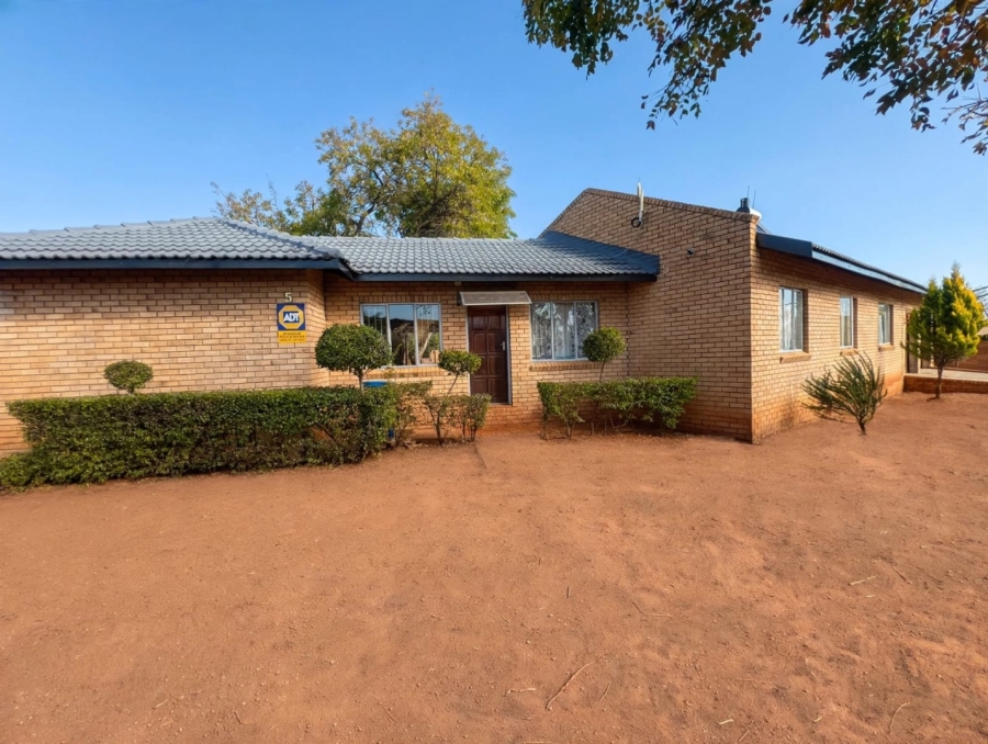 4 Bedroom Property for Sale in Flora Park Limpopo