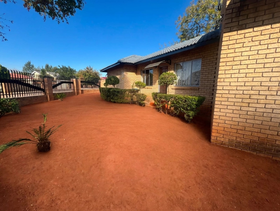 4 Bedroom Property for Sale in Flora Park Limpopo