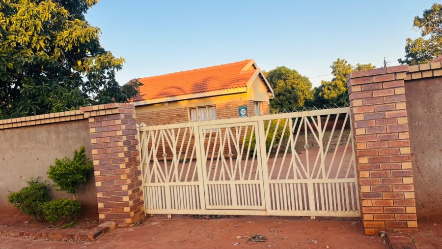 2 Bedroom Property for Sale in Lebowakgomo Zone B Limpopo