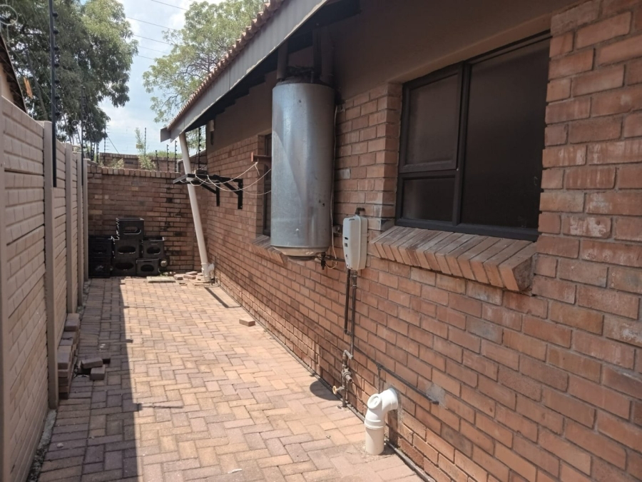 To Let 3 Bedroom Property for Rent in Annadale Limpopo
