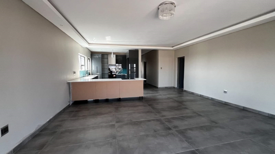 3 Bedroom Property for Sale in Bendor Meadows Limpopo