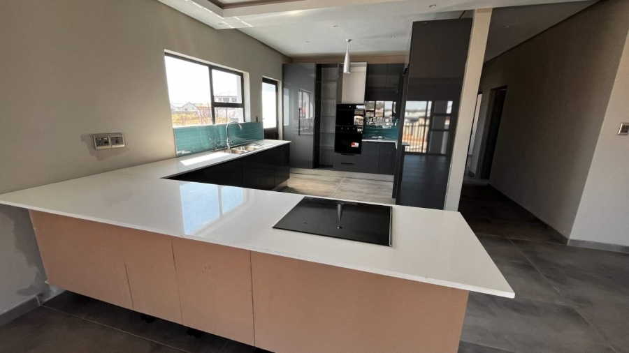 3 Bedroom Property for Sale in Bendor Meadows Limpopo