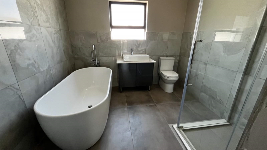 3 Bedroom Property for Sale in Bendor Meadows Limpopo