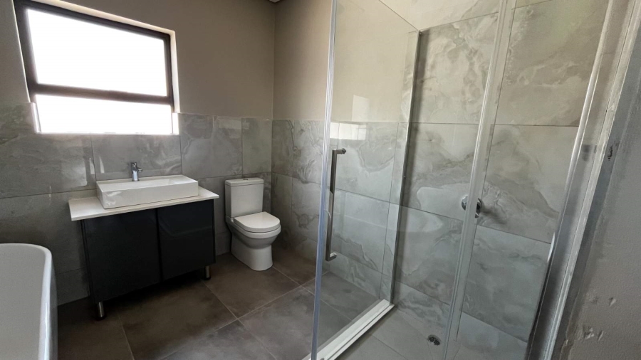 3 Bedroom Property for Sale in Bendor Meadows Limpopo