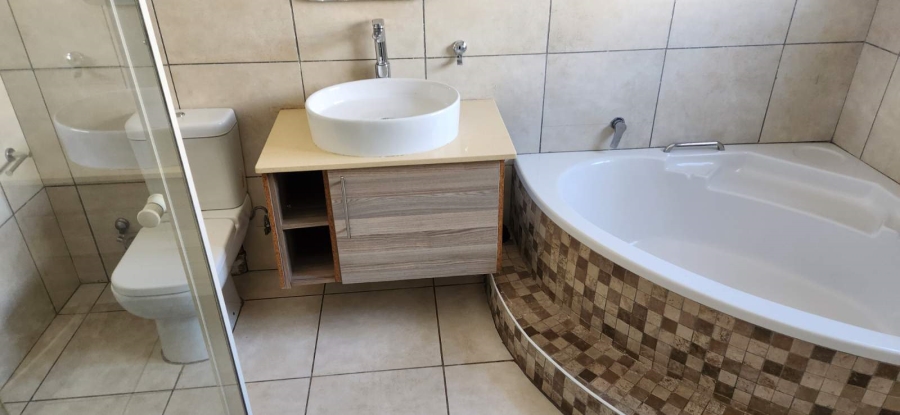 4 Bedroom Property for Sale in Woodhill Estate Limpopo