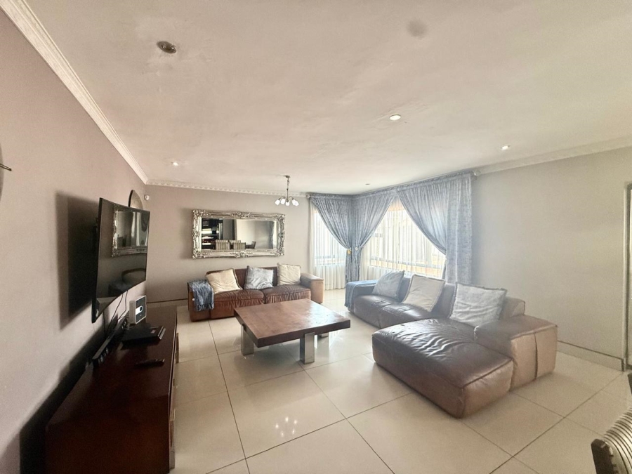 6 Bedroom Property for Sale in Waterberry Country Estate Limpopo