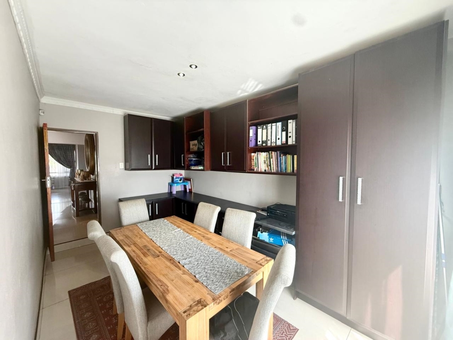6 Bedroom Property for Sale in Waterberry Country Estate Limpopo