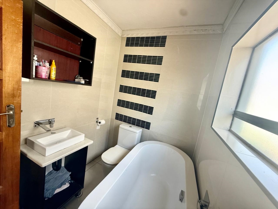 6 Bedroom Property for Sale in Waterberry Country Estate Limpopo