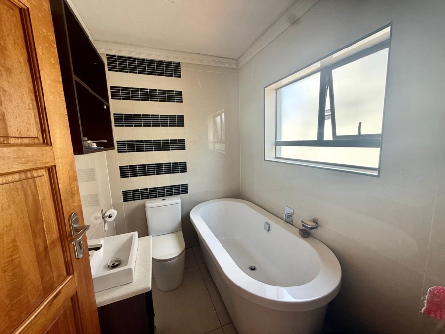 6 Bedroom Property for Sale in Waterberry Country Estate Limpopo