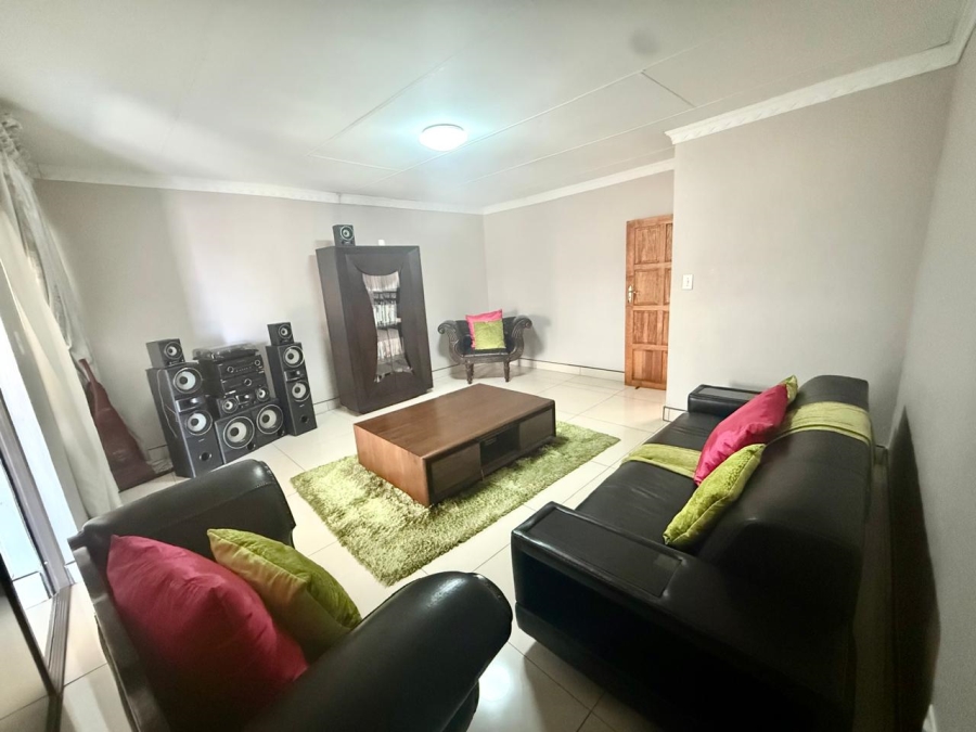 6 Bedroom Property for Sale in Waterberry Country Estate Limpopo