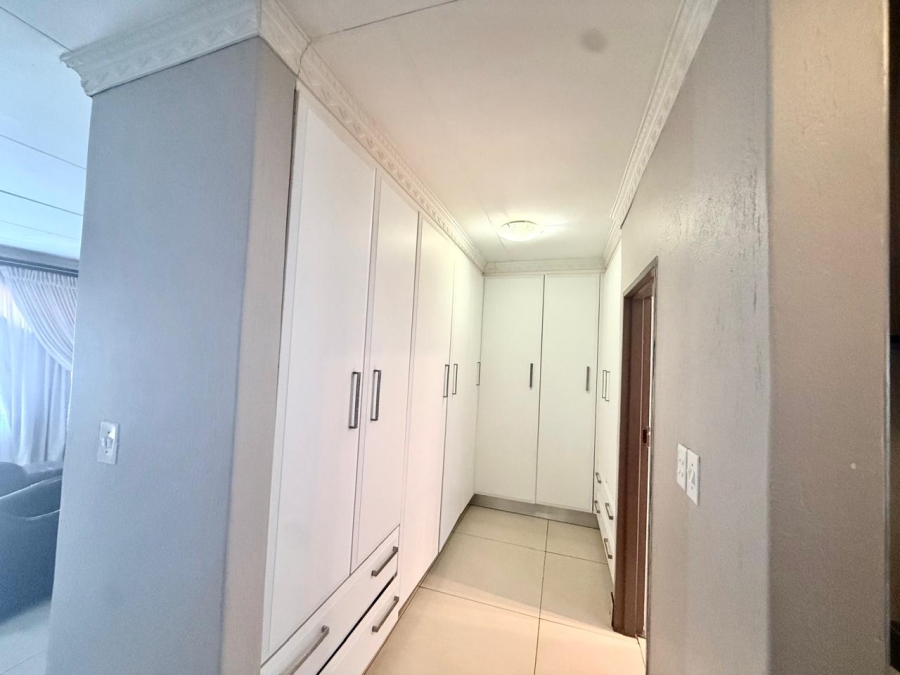 6 Bedroom Property for Sale in Waterberry Country Estate Limpopo