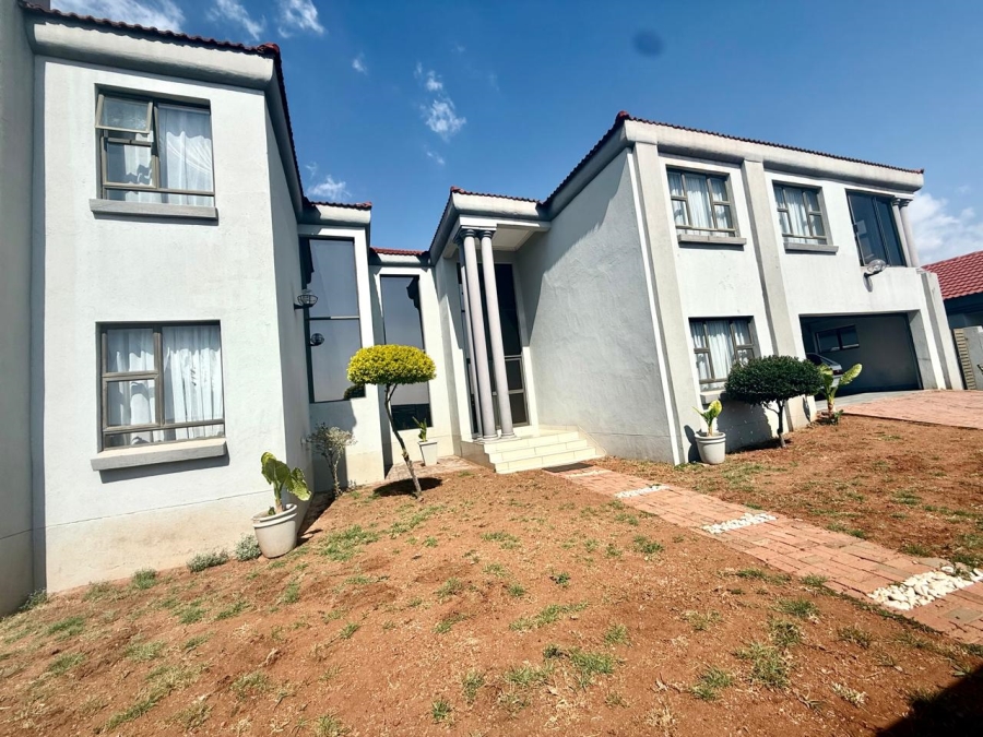 6 Bedroom Property for Sale in Waterberry Country Estate Limpopo