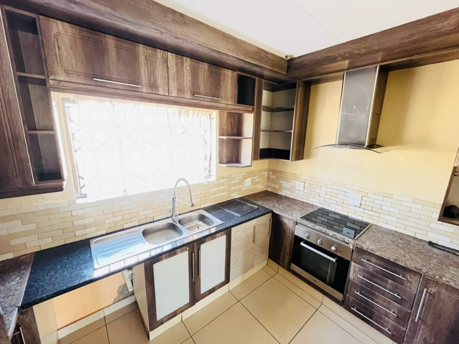 To Let 4 Bedroom Property for Rent in Serala View Limpopo