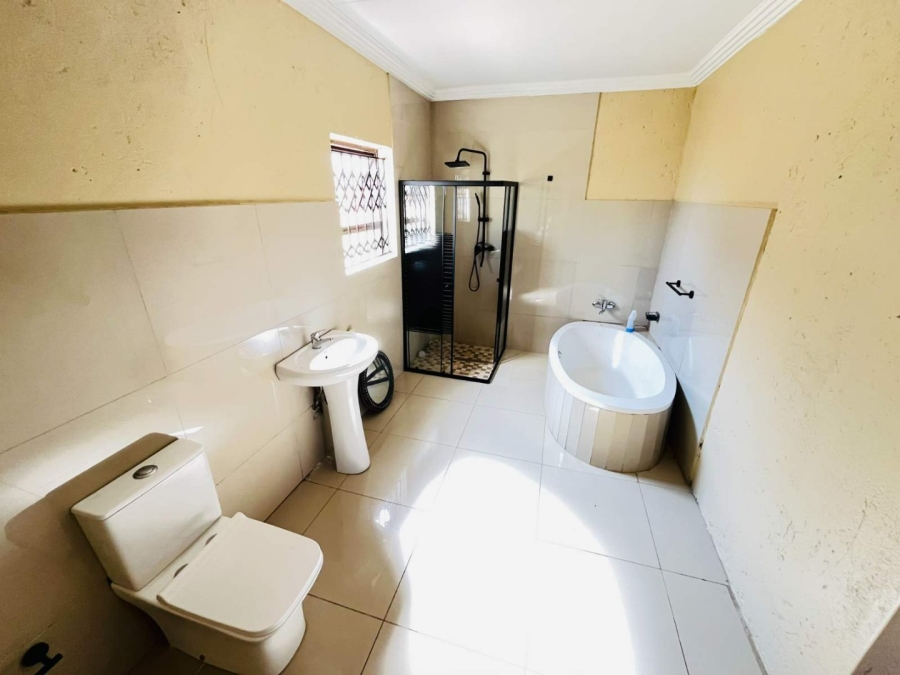 To Let 4 Bedroom Property for Rent in Serala View Limpopo