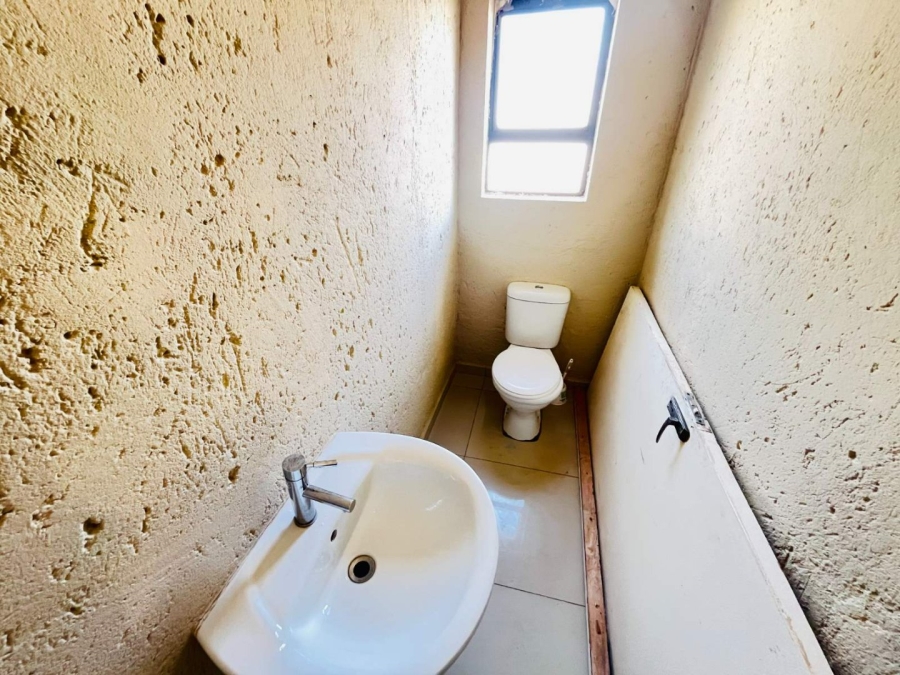 To Let 4 Bedroom Property for Rent in Serala View Limpopo