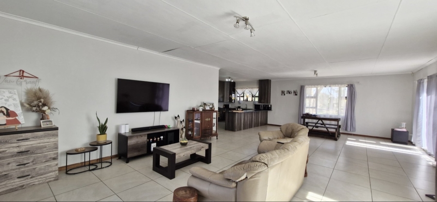 To Let Commercial Property for Rent in Myngenoegen A H Limpopo