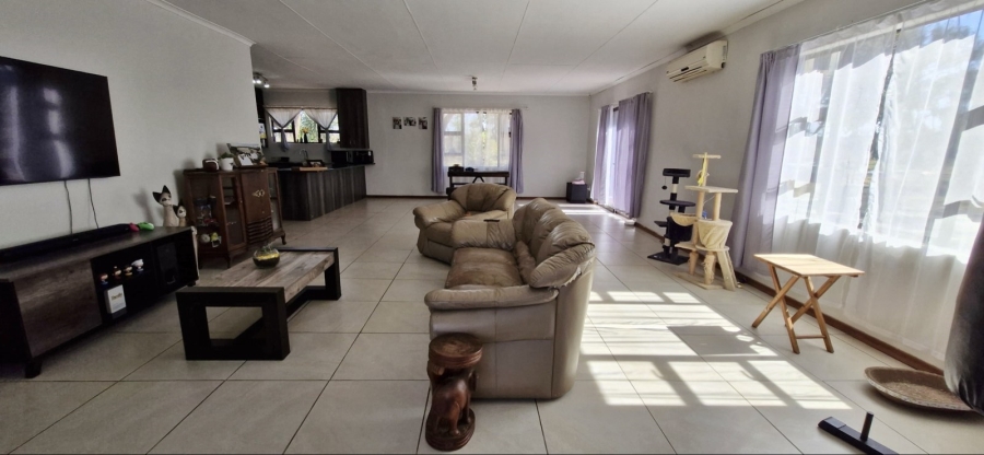 To Let Commercial Property for Rent in Myngenoegen A H Limpopo