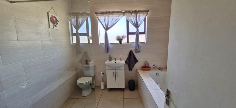 To Let Commercial Property for Rent in Myngenoegen A H Limpopo