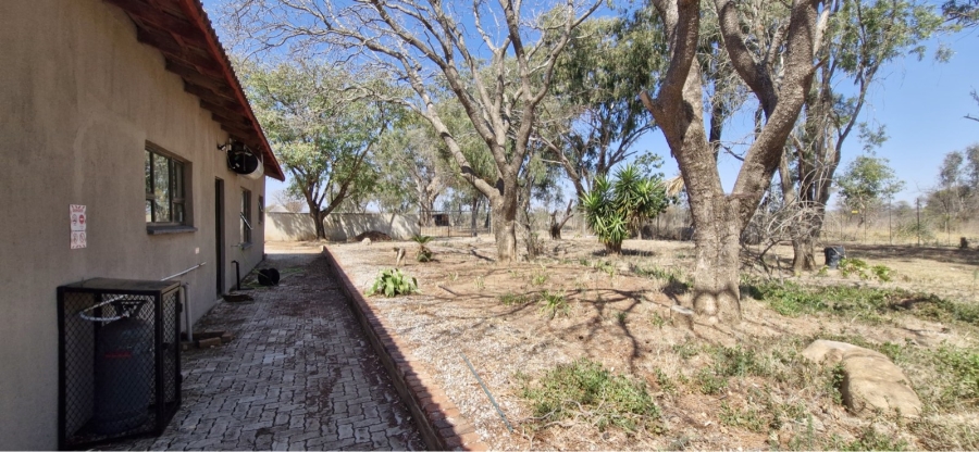 To Let Commercial Property for Rent in Myngenoegen A H Limpopo