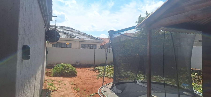 2 Bedroom Property for Sale in Chroompark Limpopo