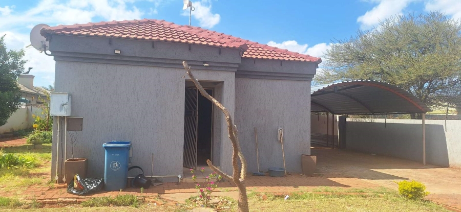2 Bedroom Property for Sale in Chroompark Limpopo