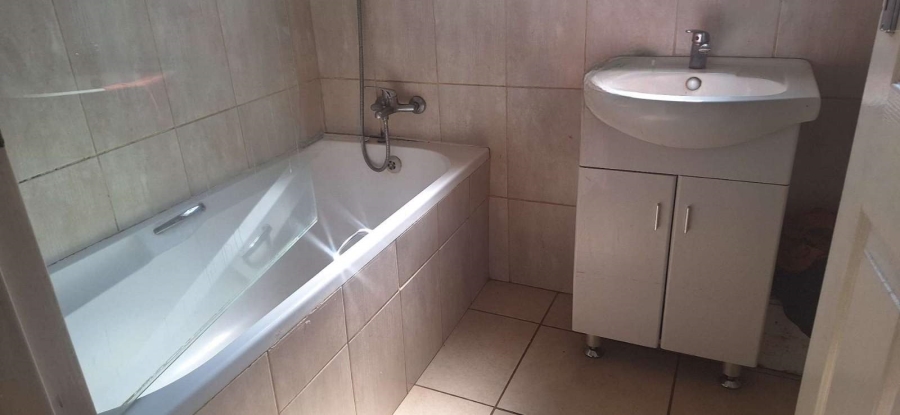 2 Bedroom Property for Sale in Chroompark Limpopo
