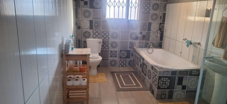 4 Bedroom Property for Sale in Chroompark Limpopo