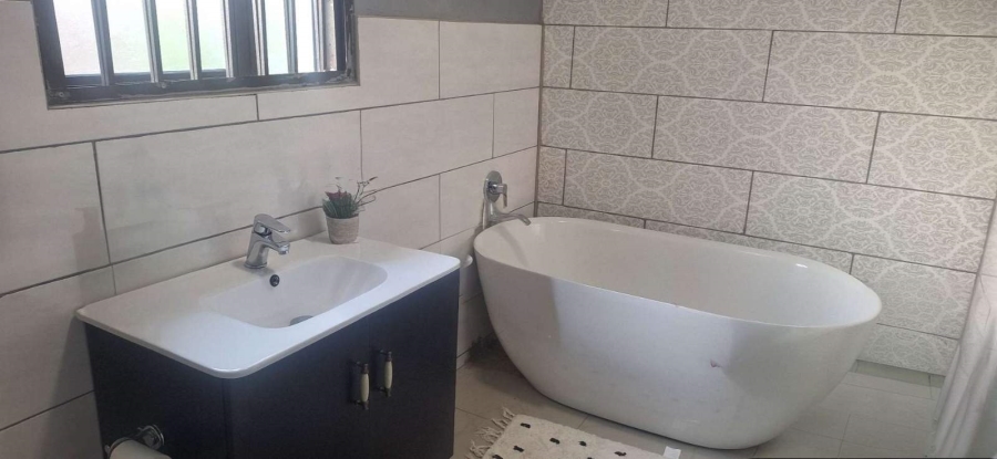 4 Bedroom Property for Sale in Chroompark Limpopo