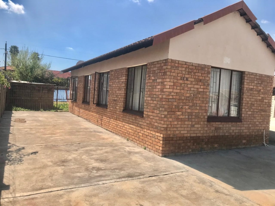 3 Bedroom Property for Sale in Flora Park Limpopo