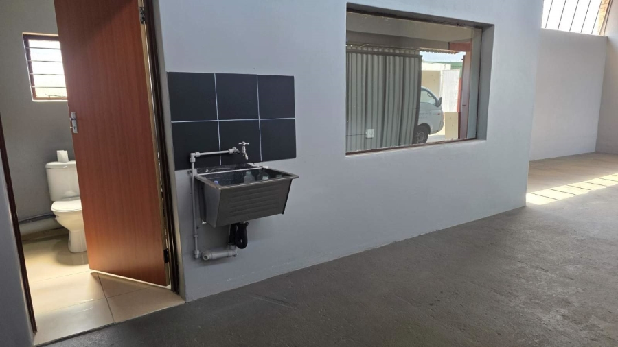 To Let Commercial Property for Rent in Tzaneen Industrial South Limpopo