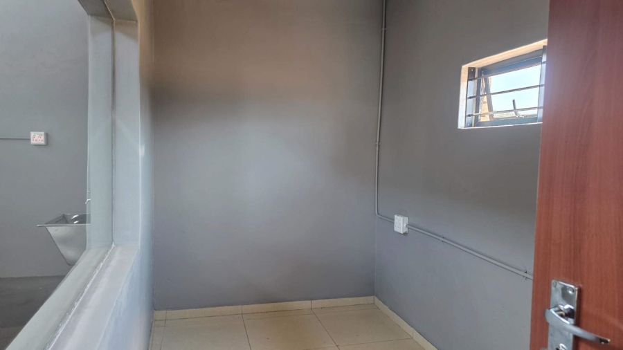 To Let Commercial Property for Rent in Tzaneen Industrial South Limpopo
