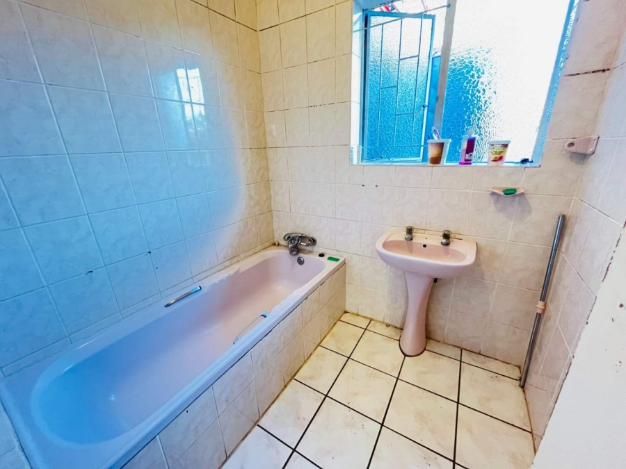 4 Bedroom Property for Sale in Flora Park Limpopo