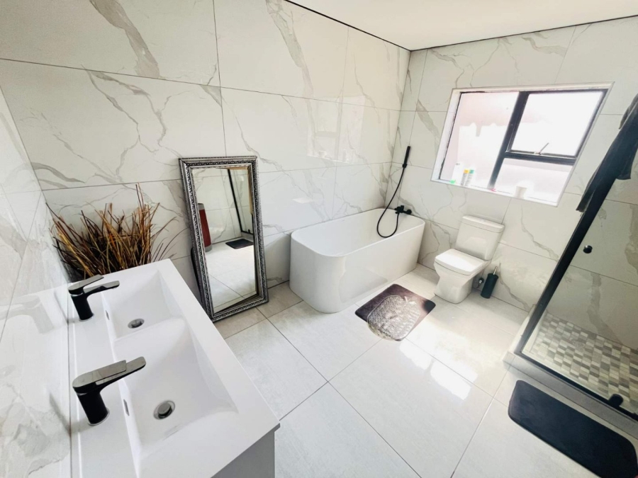 4 Bedroom Property for Sale in Serala View Limpopo